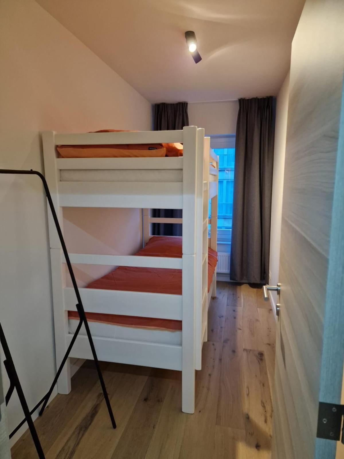 Luxury Renovated 3 Rooms Apartment Oostende Exteriör bild