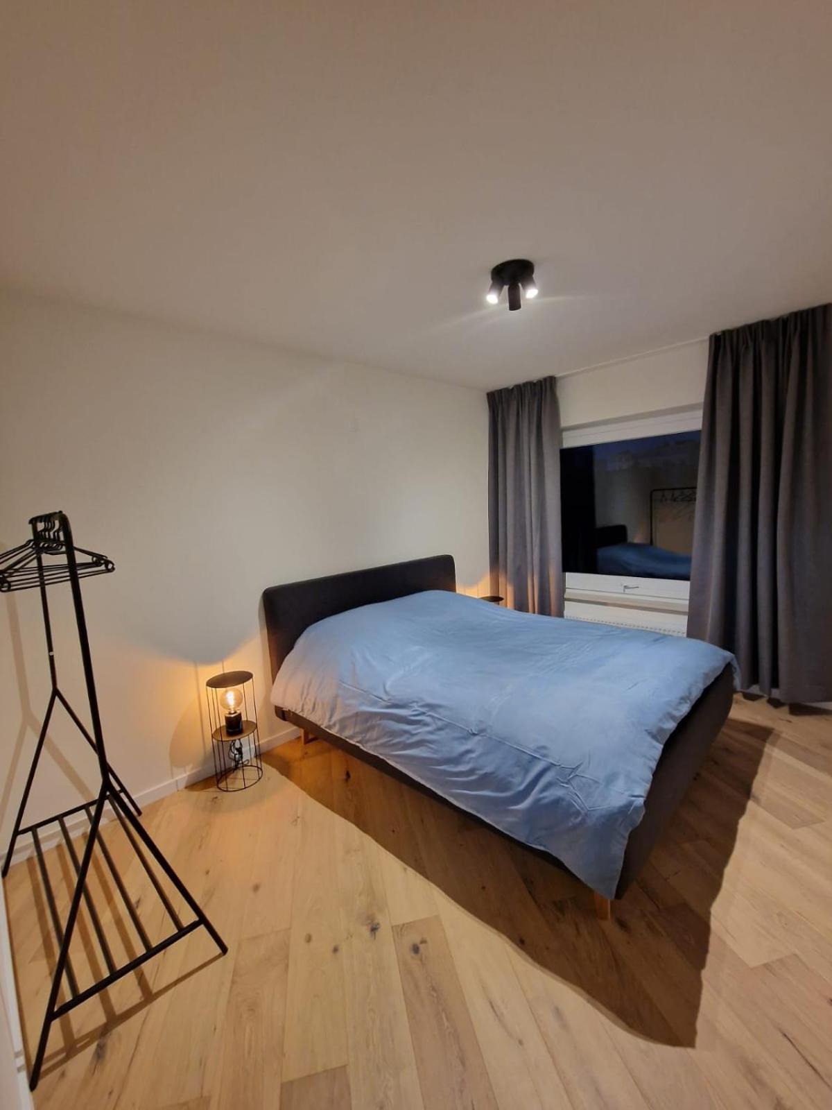 Luxury Renovated 3 Rooms Apartment Oostende Exteriör bild