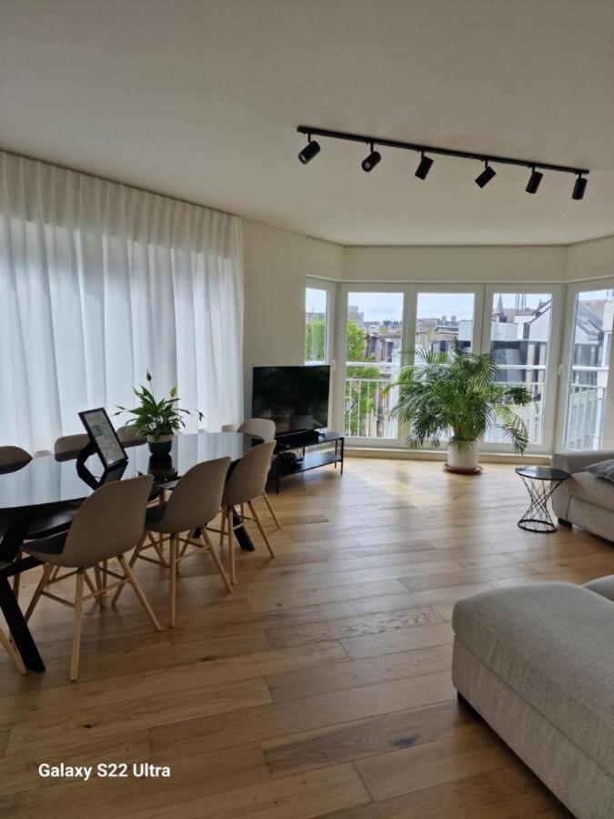 Luxury Renovated 3 Rooms Apartment Oostende Exteriör bild