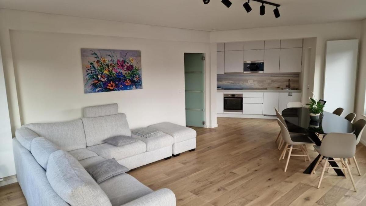 Luxury Renovated 3 Rooms Apartment Oostende Exteriör bild