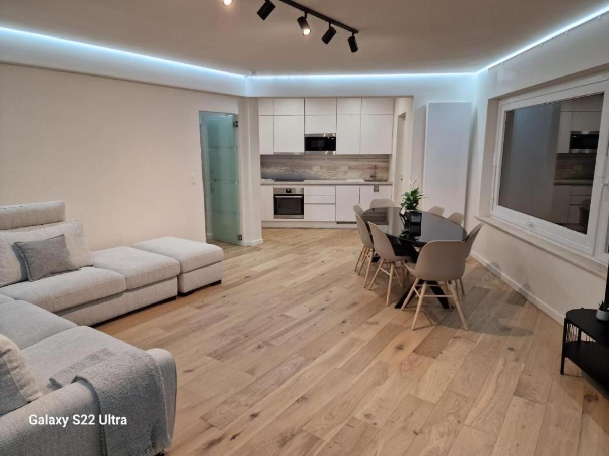 Luxury Renovated 3 Rooms Apartment Oostende Exteriör bild